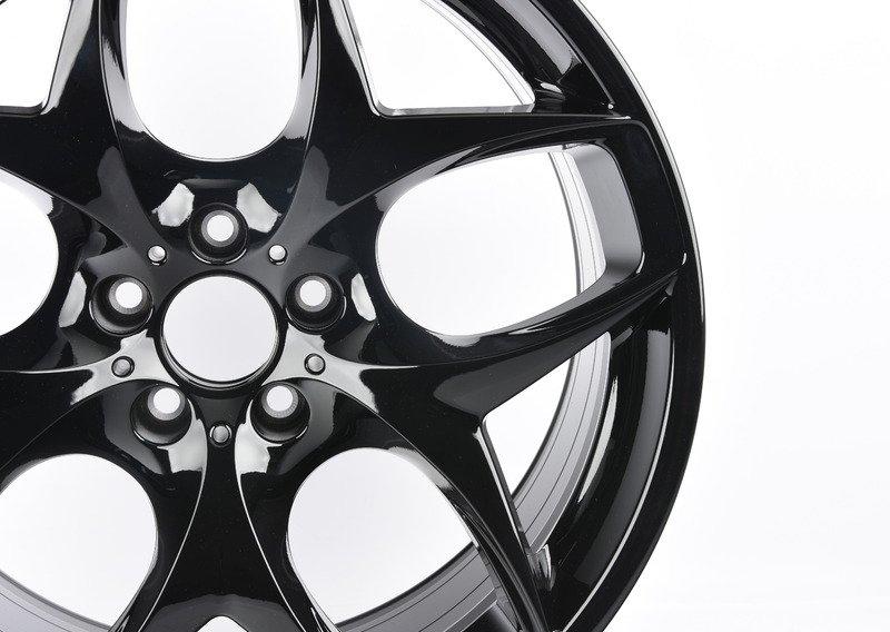 Колесный диск легкосплавный Schwarz