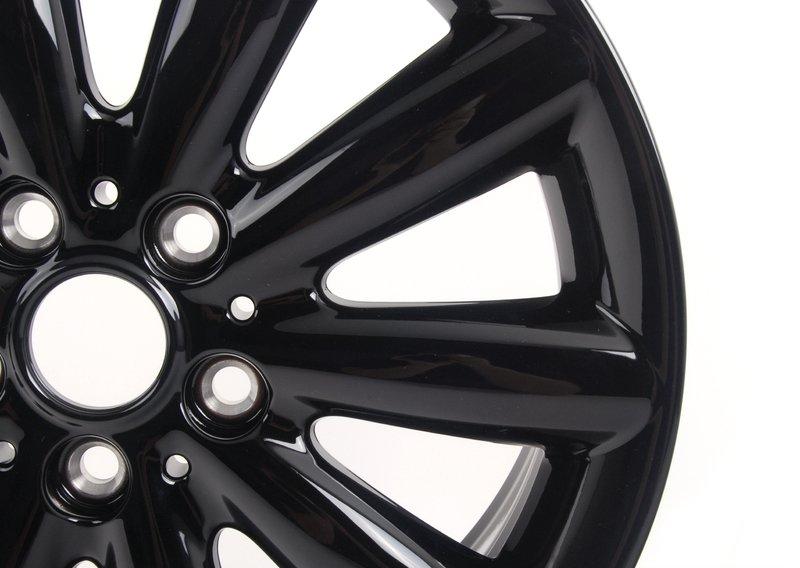 Колесный диск легкосплавный Schwarz