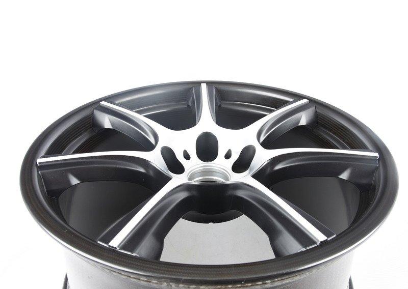 Дисковое колесо легкий металл карбон