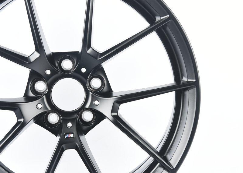 Колесный диск легкосплавный черн. матов.