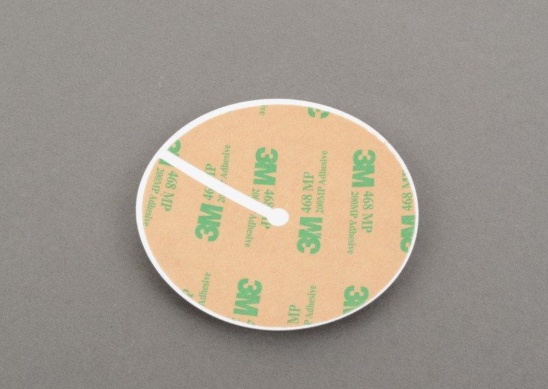 Эмблема с клеящейся пленкой