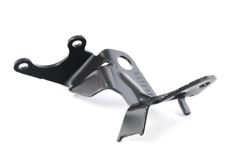 F48 кронштейн датчика дорожного просвета задний