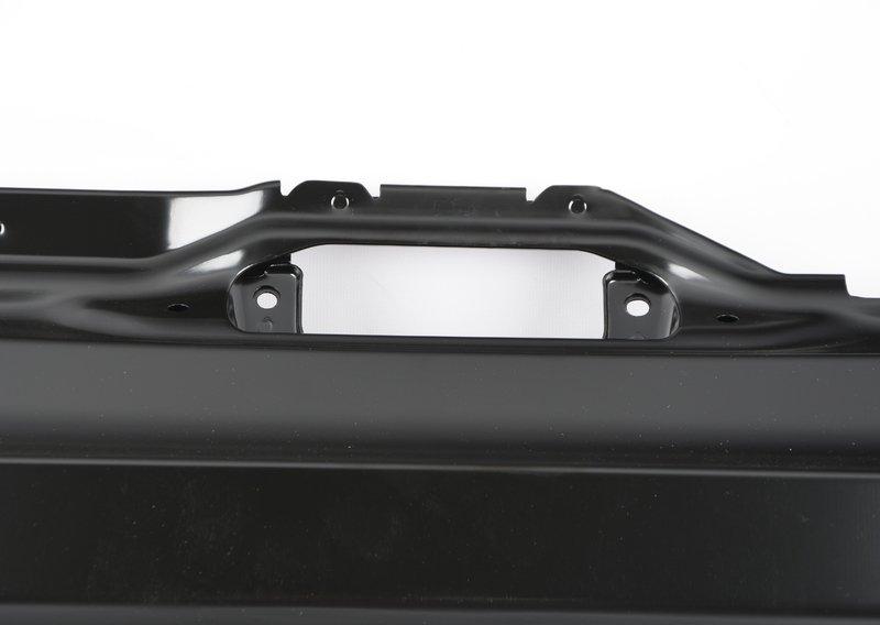 F15 нижняя часть багажной двери