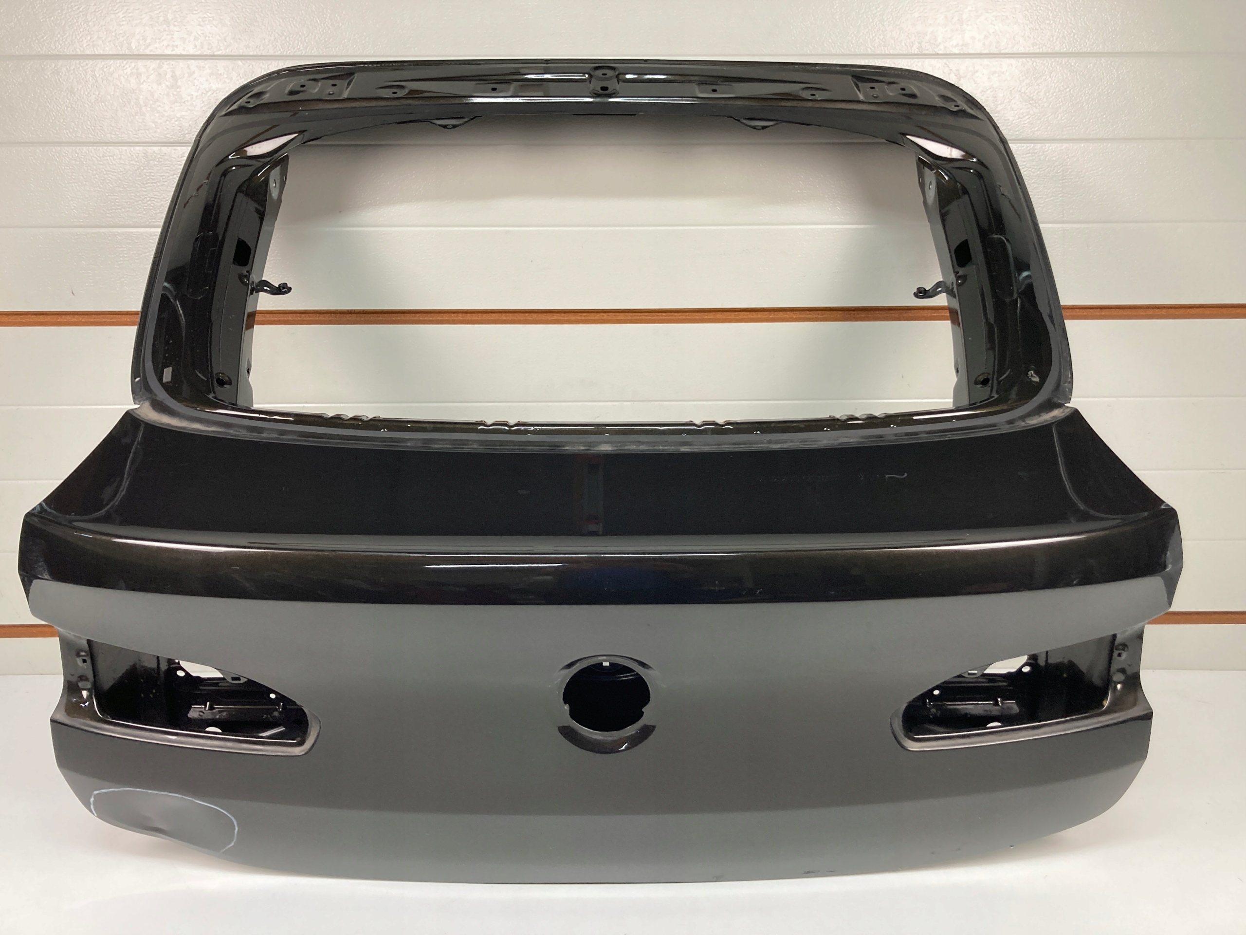 G02/F98 крышка багажника верхняя