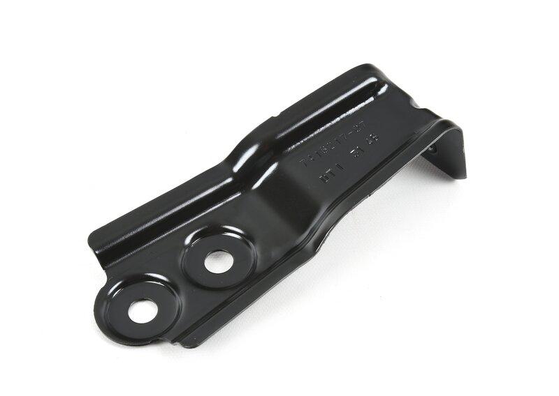 G05/G06/G07 кронштейн крыла 2 левый