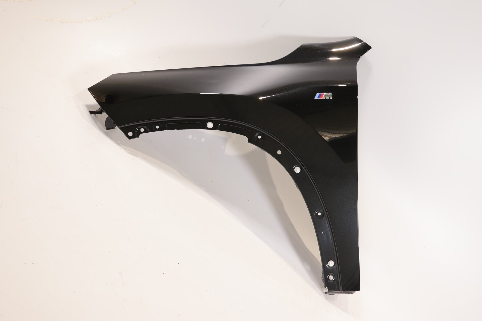 U11 переднее левое крыло