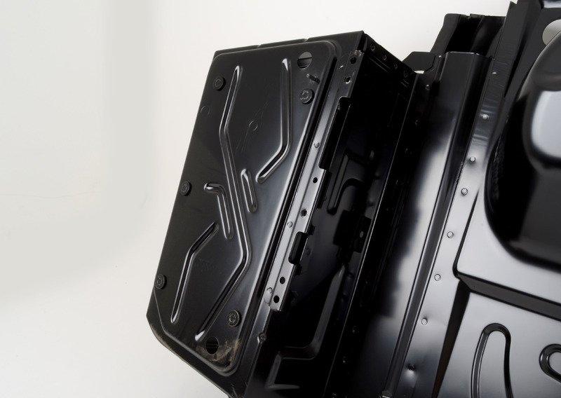 Пол багажного отделения