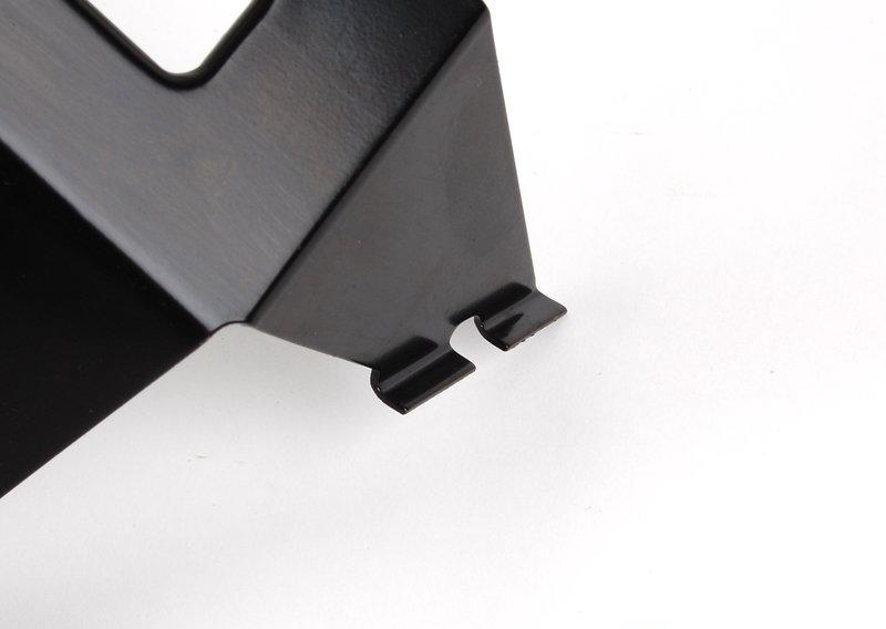 Кронштейн бачка охлаждающей жидкости E34 M5