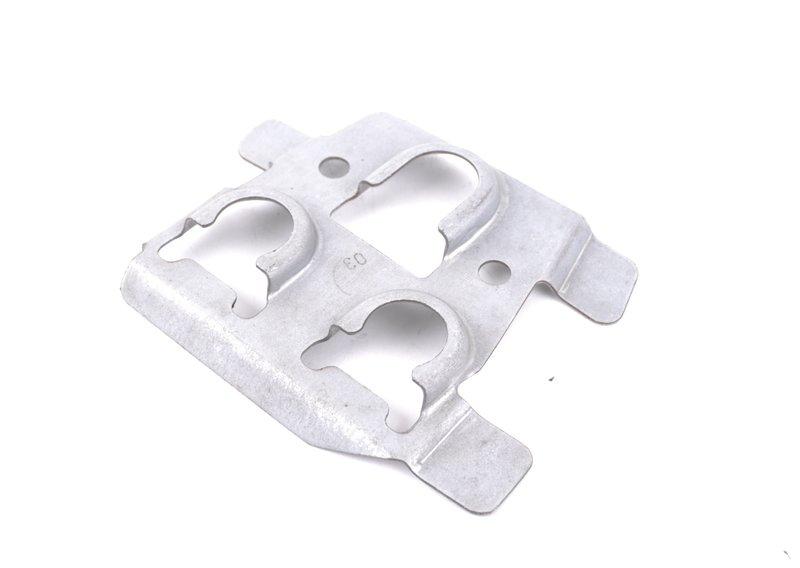 Кронштейн доп.водяной помпы/вод.клапана