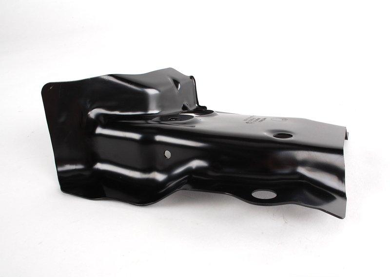 Замыкающий щиток полки брызговика Л