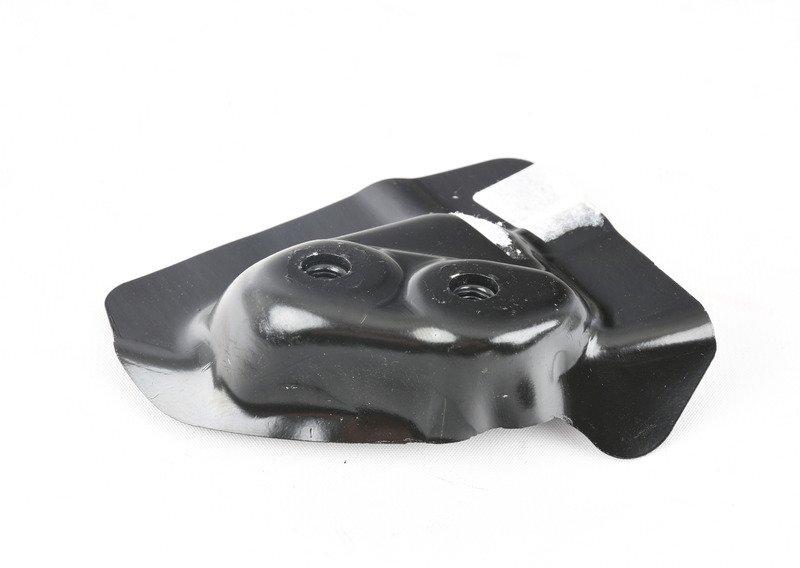 Держатель петли крышки багажника Л