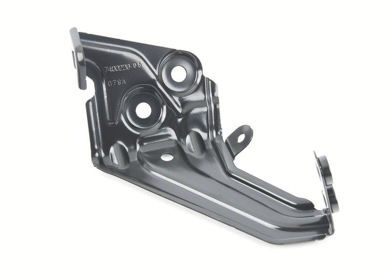 G01/G02 кронштейн крыла передний правый