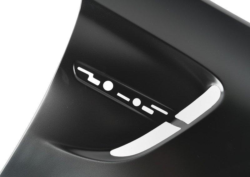 F82 крыло правое переднее