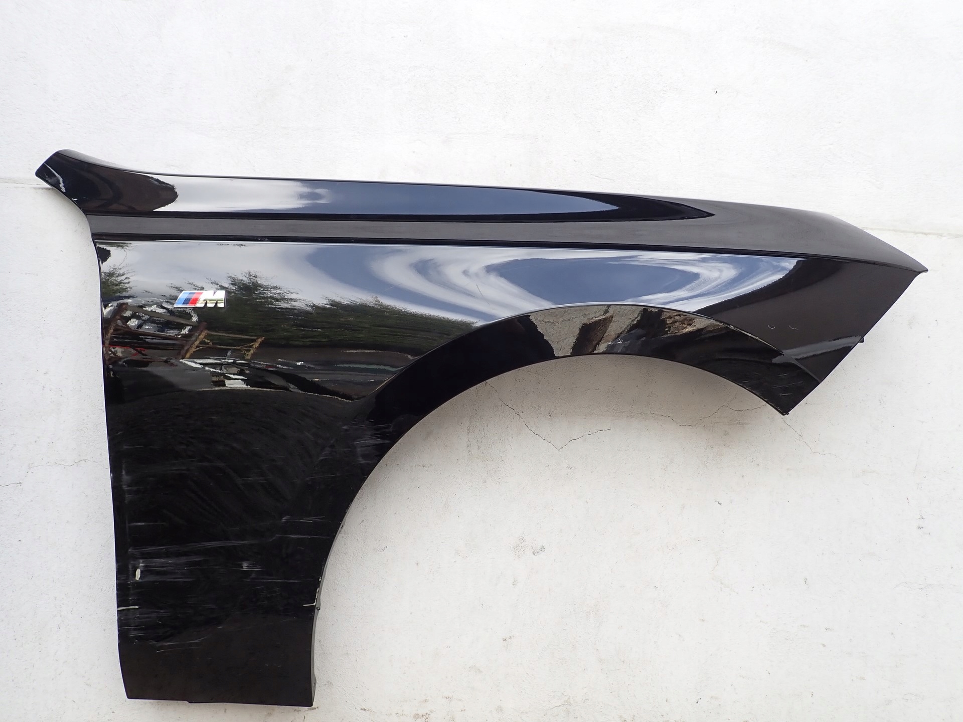 G70 крыло левое переднее