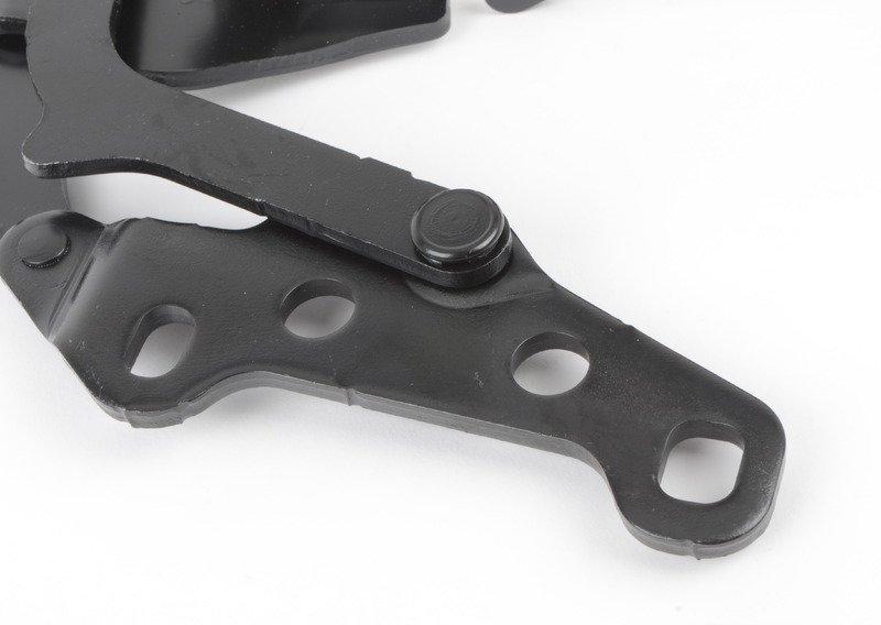 Петля капота Л