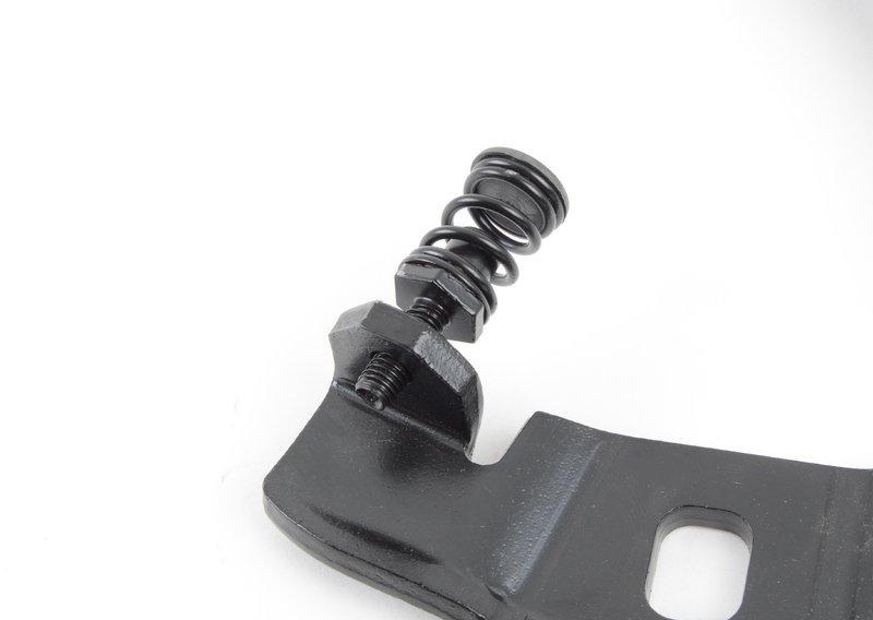 Петля капота Л