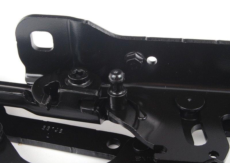 Петля капота Л