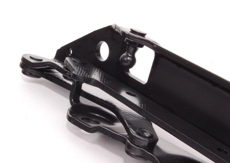 Петля багажной двери П