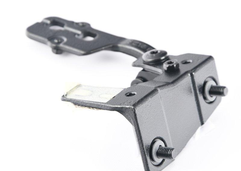 Петля багажной двери П