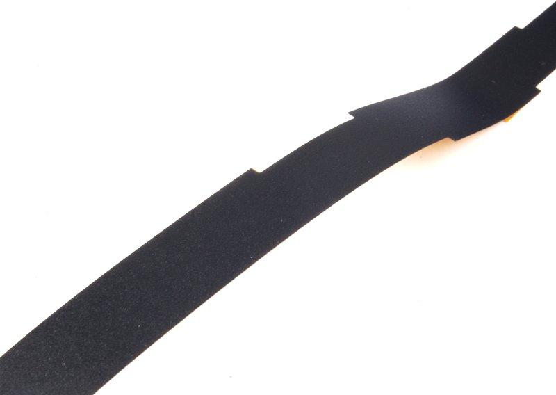 Клеящаяся пленка на облицовку передка