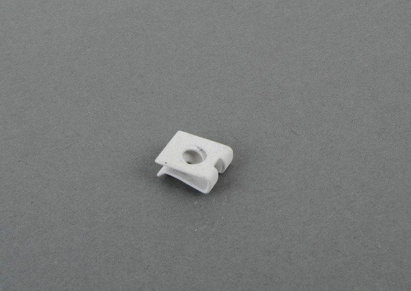 Листовая гайка