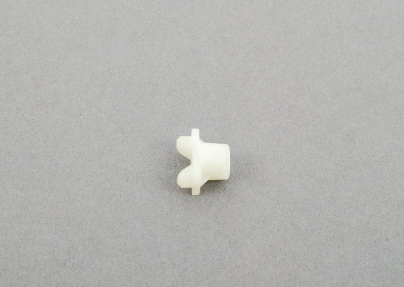 заклепка с распорной втулкой