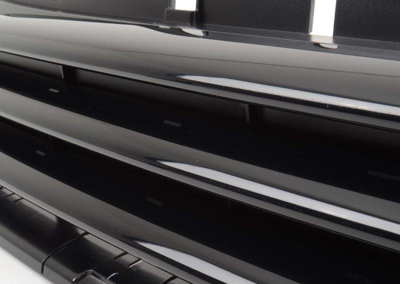 Передняя декоративная решетка