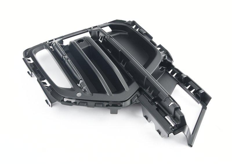 G05 боковая решетка X-Line