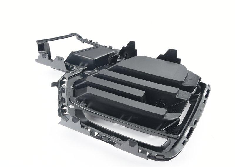 G05 боковая решетка X-Line