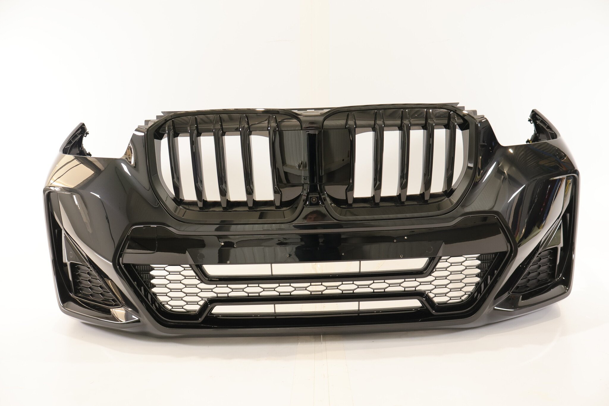 U11/U12 передний бампер M-tech