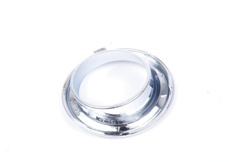 Декоративная розетка противотум.фары Л