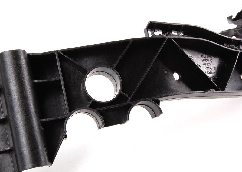 Кронштейн фары Л