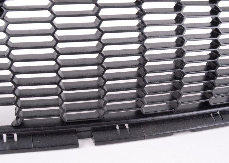 Передняя декоративная решетка