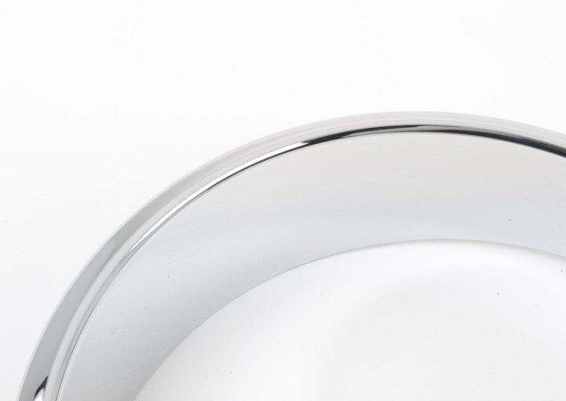 Декоративное кольцо передней фары левой