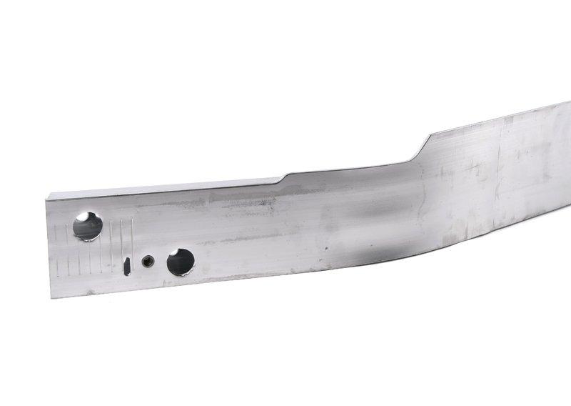 Опорная балка пер.бампера Верх