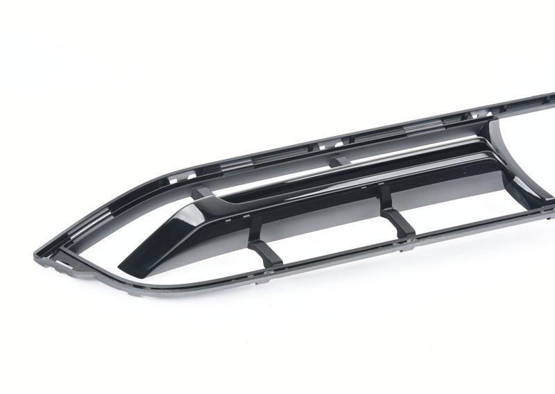 G01 средняя решетка бампера ACC стандарт