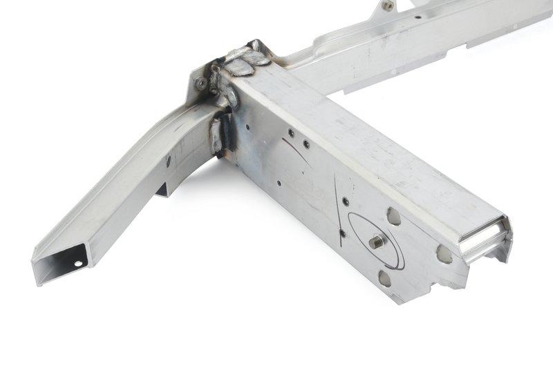 G01 передний усилитель бампера