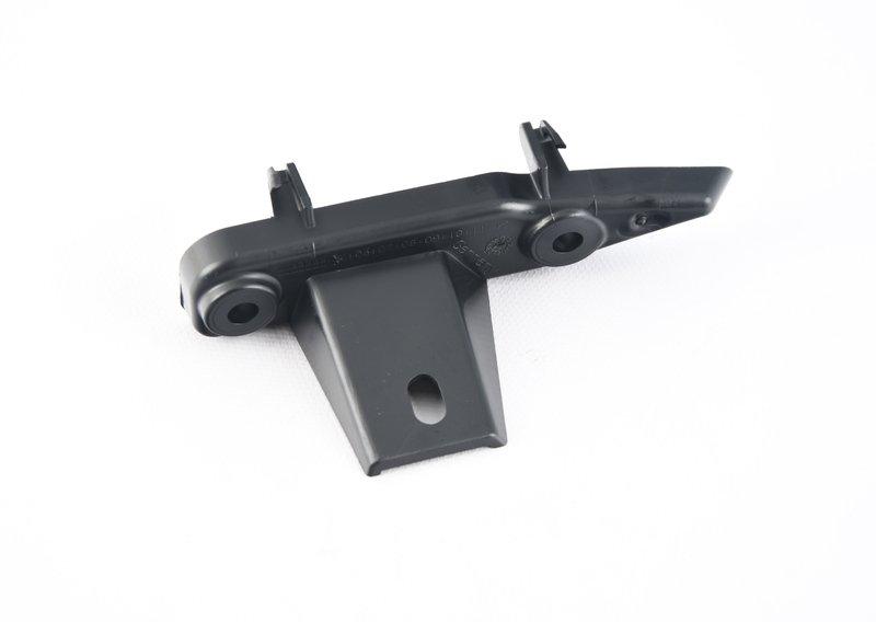 Направляющая бампера справа внизу