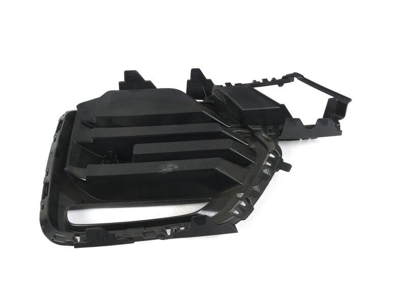 G05 решетка бампера правая стандарт