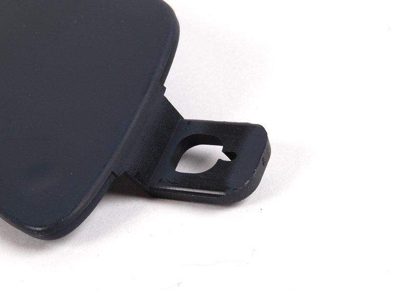 Крышка буксирной проушины загрунтов.