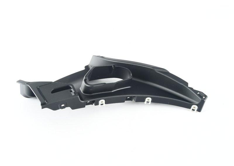 F16 воздуховод бампера левый M