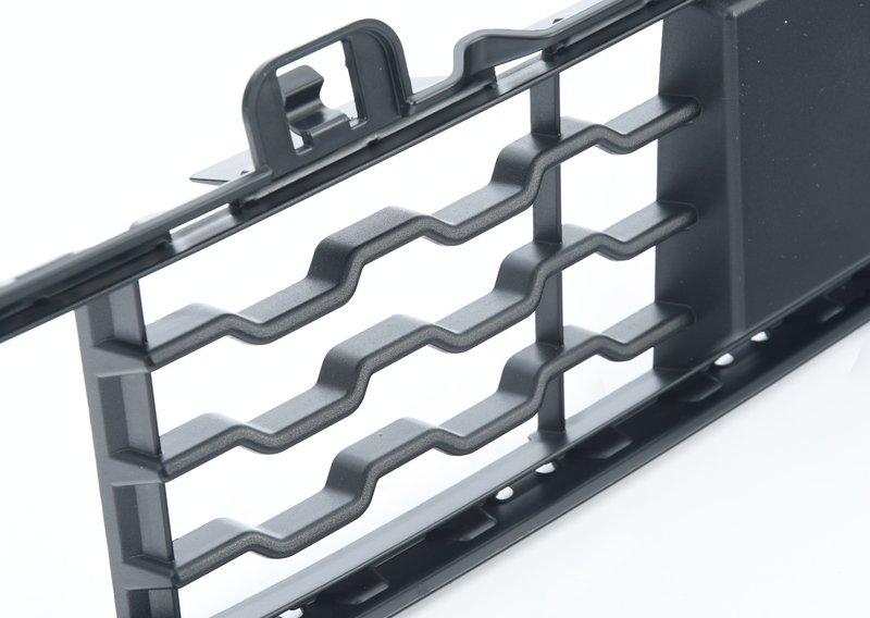 F16 средняя решетка бампера ACC M-Tech