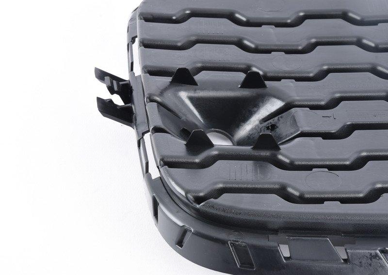 F25 решетка левая боковая М пакет