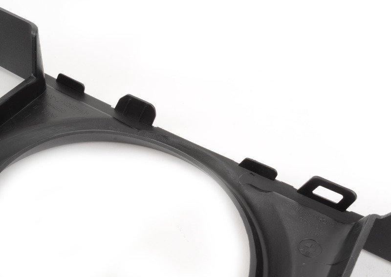 F10N решетка передняя левая М пакет