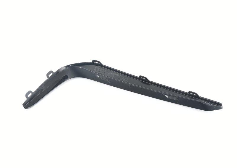 G30 клык бампера левый