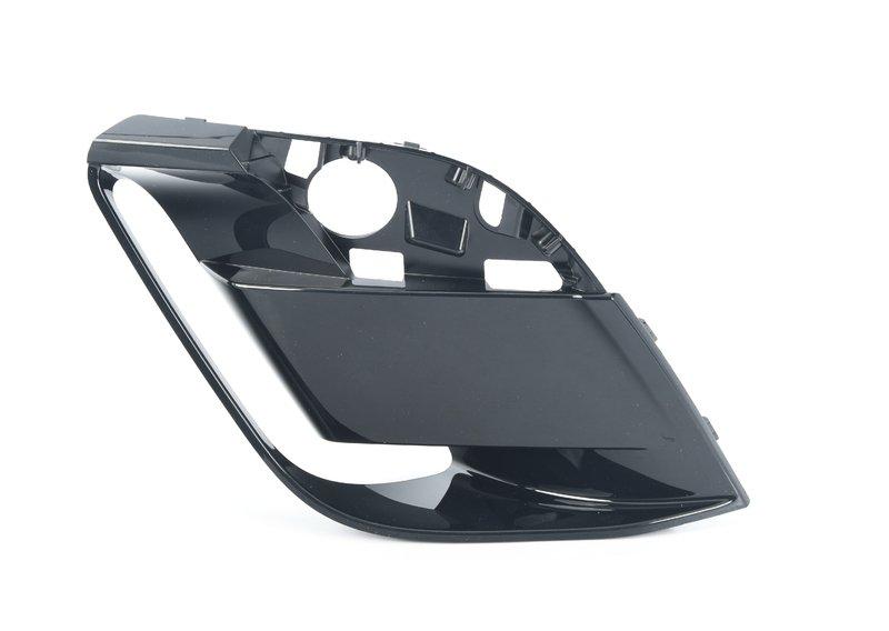 Щиток переднего бампера справа