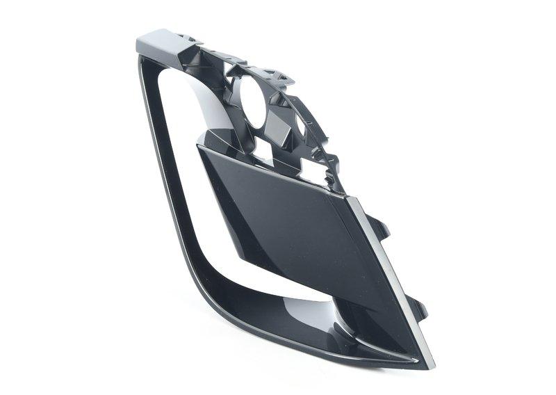 Щиток переднего бампера справа