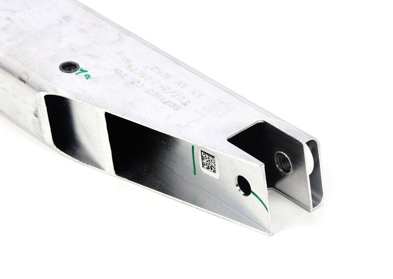 Деформируемый при столкновении блок Л