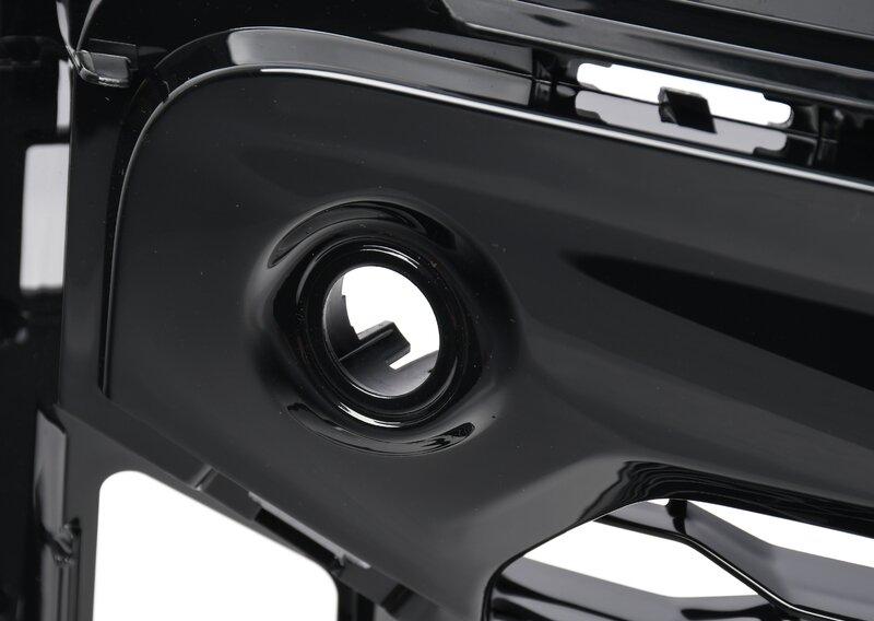 G11N решетка в бампер правая M