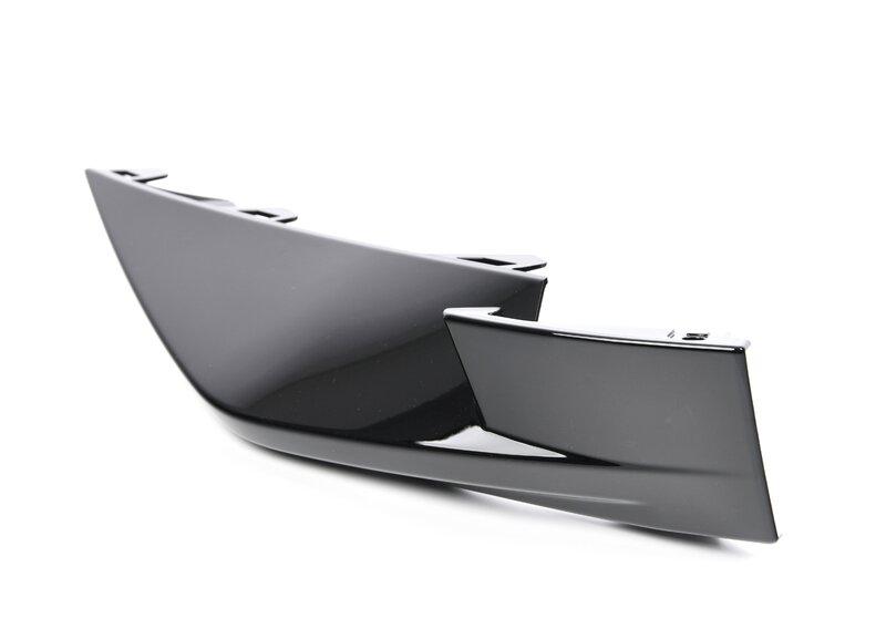 G82  Накладка переднего бампера левая